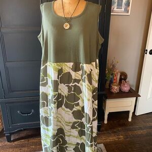Only Necessities Green Flowing Boho Floral Maxi Dress 1X